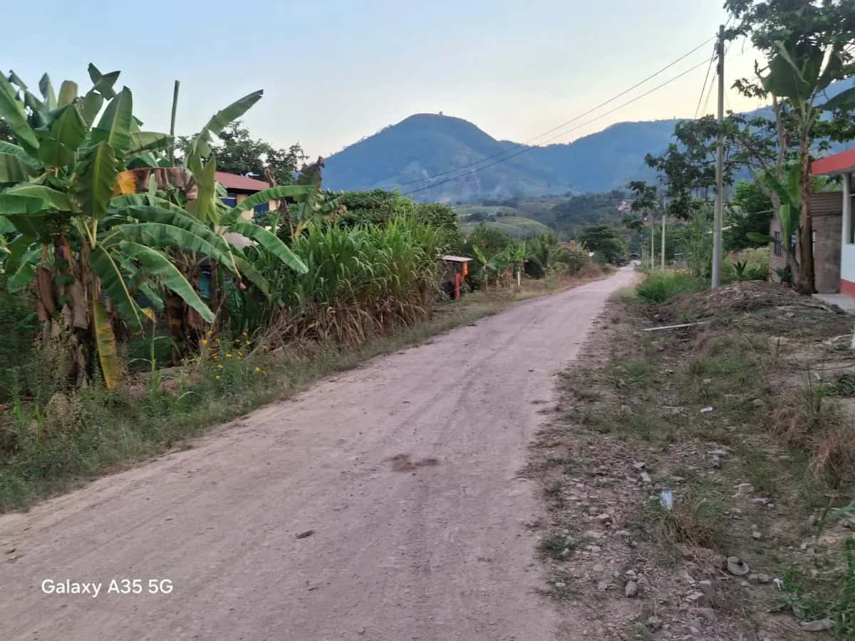 POR MOTIVOS DE SALUD SE VENDE LOTE DE 200 M2 miniatura 2