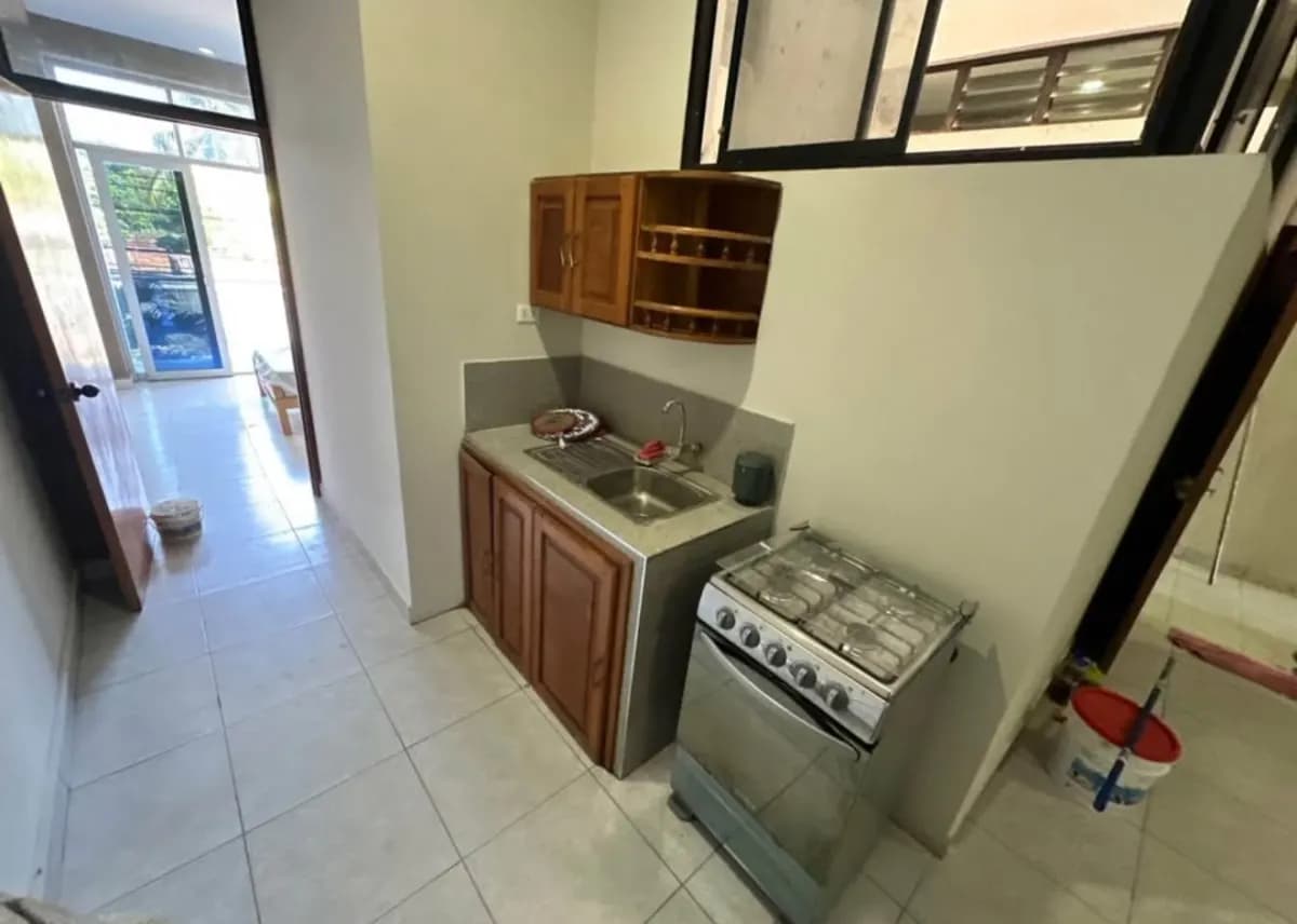 Edificio de 4 pisos con departamentos miniatura 5