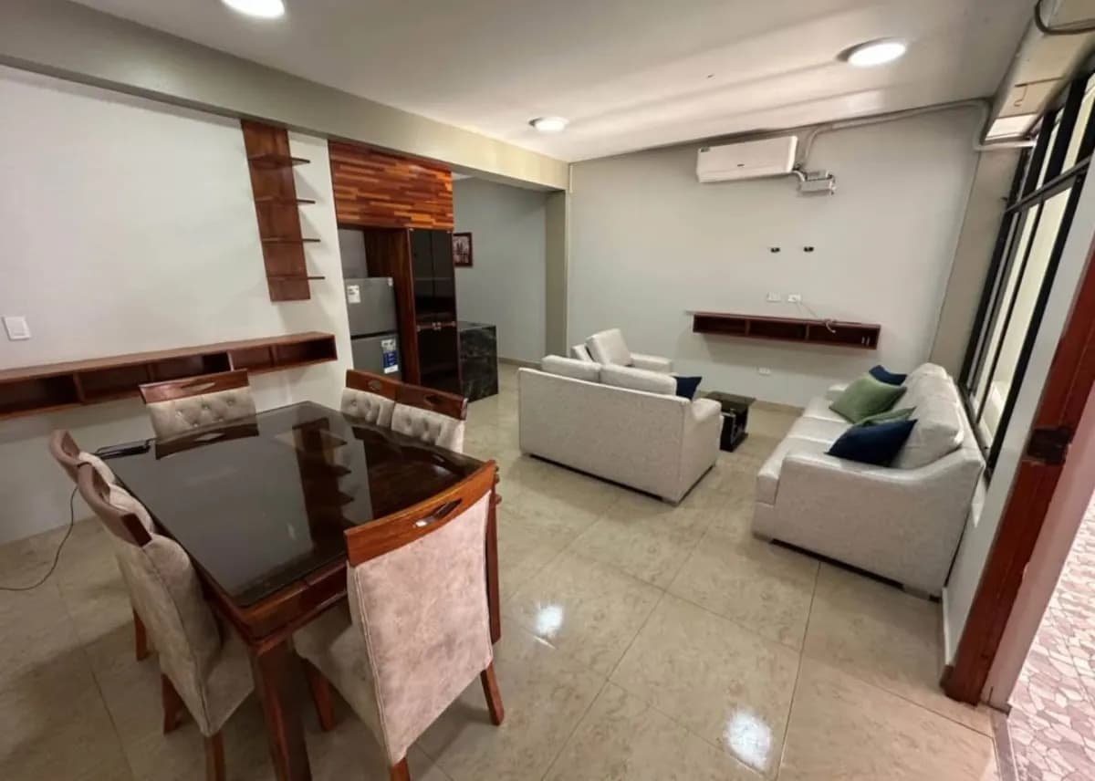 Edificio de 4 pisos con departamentos miniatura 3